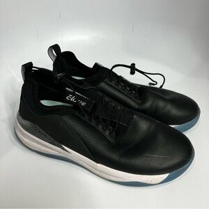 Clove‎ nursing shoes black size 8